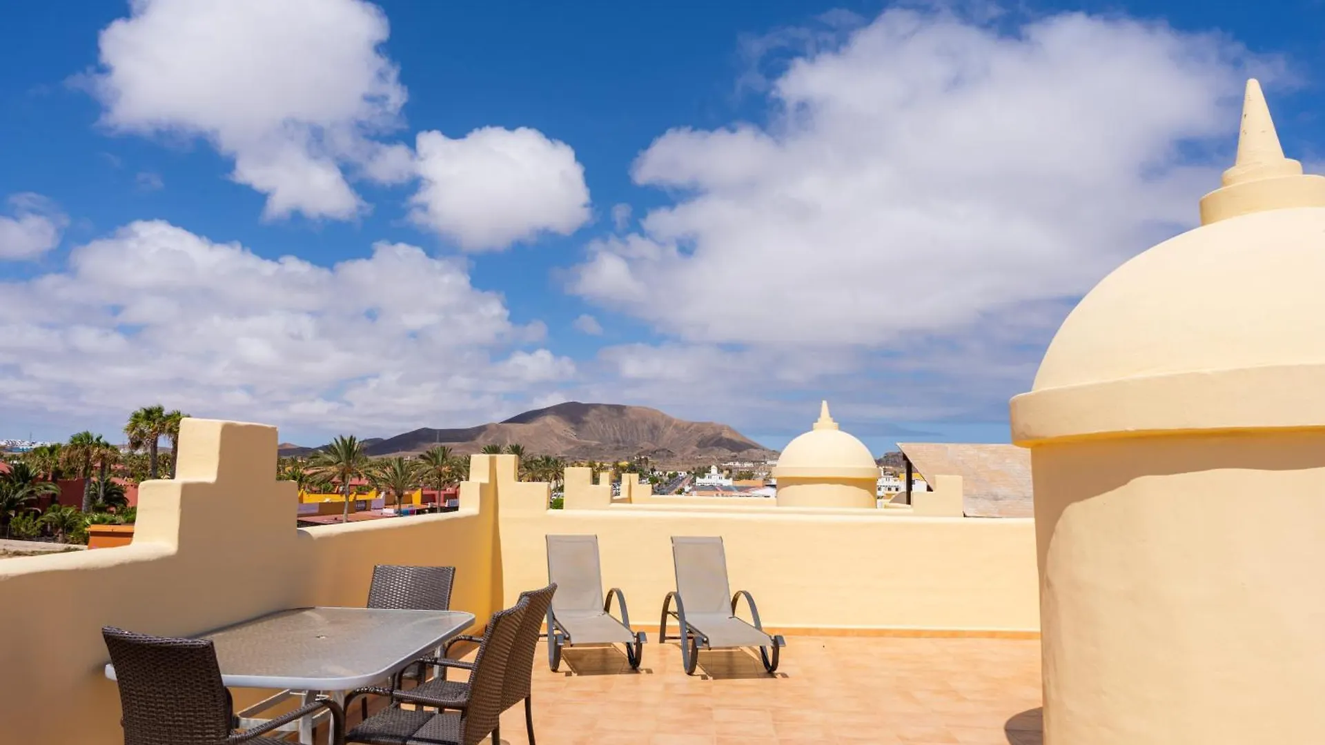 Villas Y Apartamentos El Sultan Corralejo 0*,